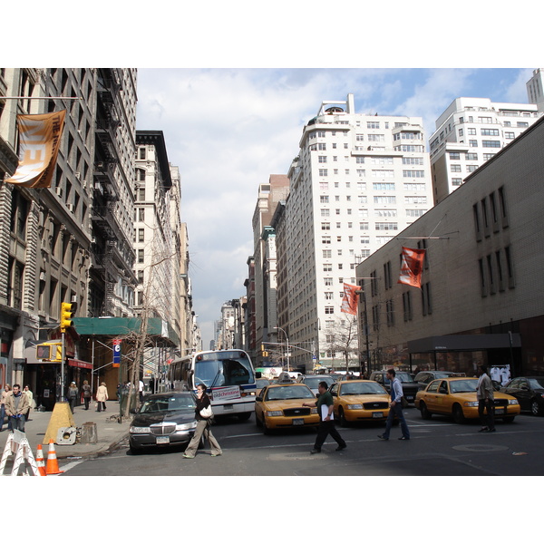 Photo États-Unis New York 5eme Avenue 2006-03 54