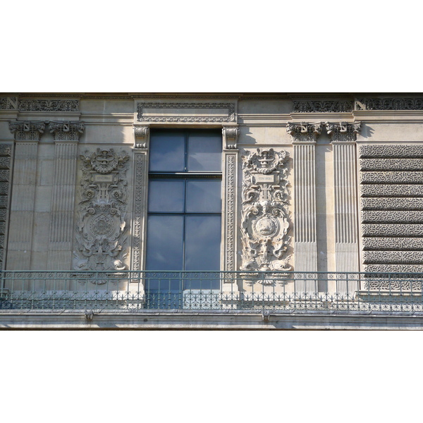 Photo France Paris Le Louvre Facade sur Seine du Louvre 2007-07 26