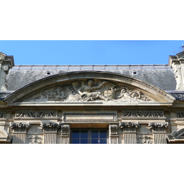 Photo France Paris Le Louvre Facade sur Seine du Louvre 2007-07 40