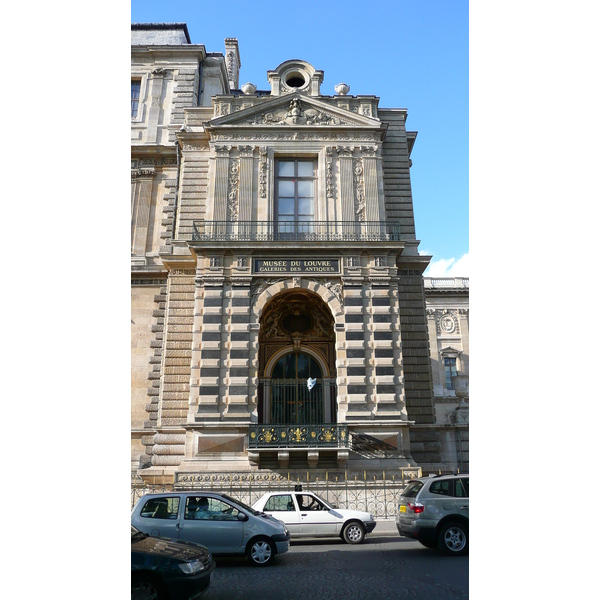 Photo France Paris Le Louvre Facade sur Seine du Louvre 2007-07 34