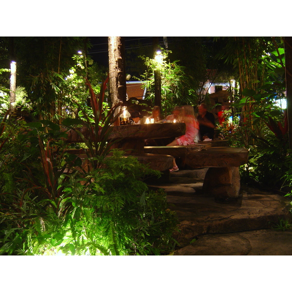 Photo Thaïlande Phuket Dino Bar 2005-12 3