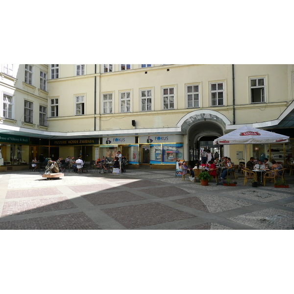 Photo République Tchèque Prague rue Narodni 2007-07 44