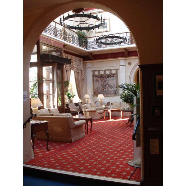 Photo Royaume-Uni Weybridge Hotel Oatlands Park 2006-10 18