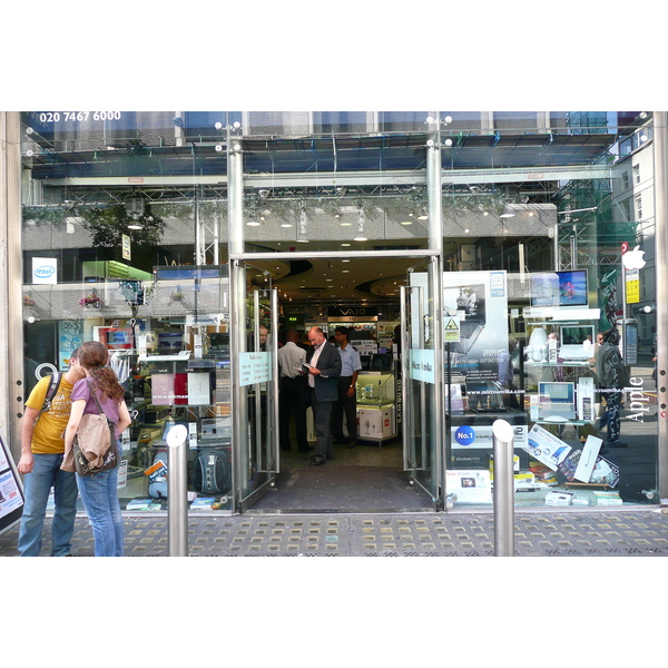 Photo Royaume-Uni Londres Tottenham Court Road 2007-09 41