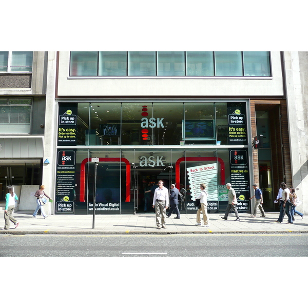 Photo Royaume-Uni Londres Tottenham Court Road 2007-09 8