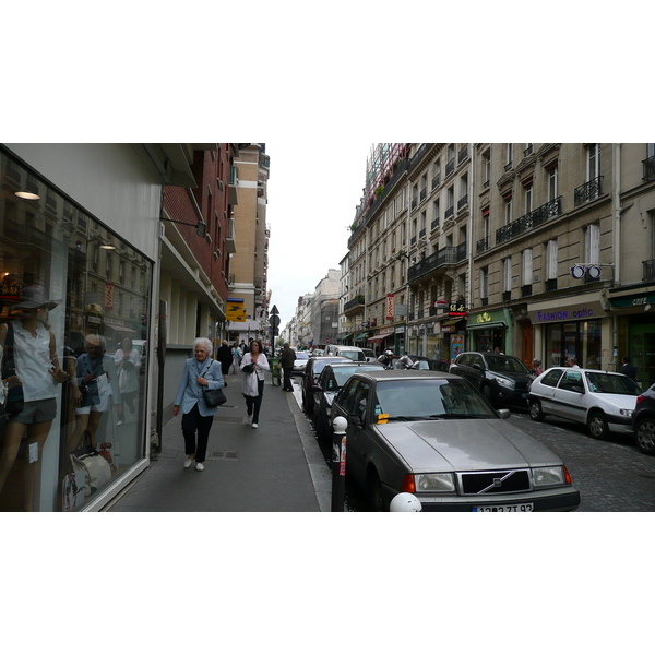 Photo France Paris 17eme Arrondissement Rue de Lévis 2007-05 35