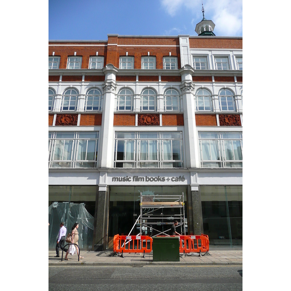 Photo Royaume-Uni Londres Tottenham Court Road 2007-09 77