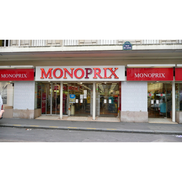 Photo France Paris 17eme Arrondissement Rue de Lévis 2007-05 6