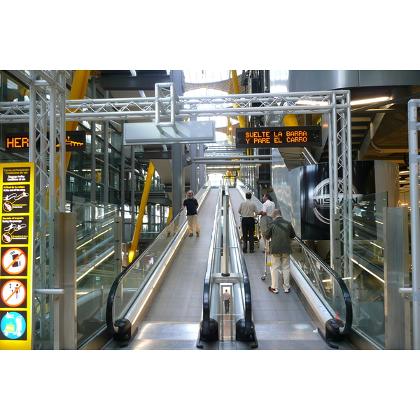 Photo Espagne Madrid Aéroport Madrid Barajas 2007-09 91