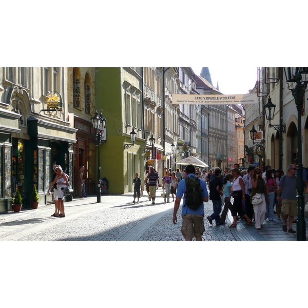 Photo République Tchèque Prague rue Celetna 2007-07 8