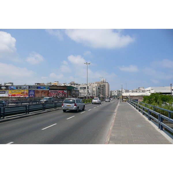 Photo Israel Tel Aviv Rue Rokach 2007-06 34