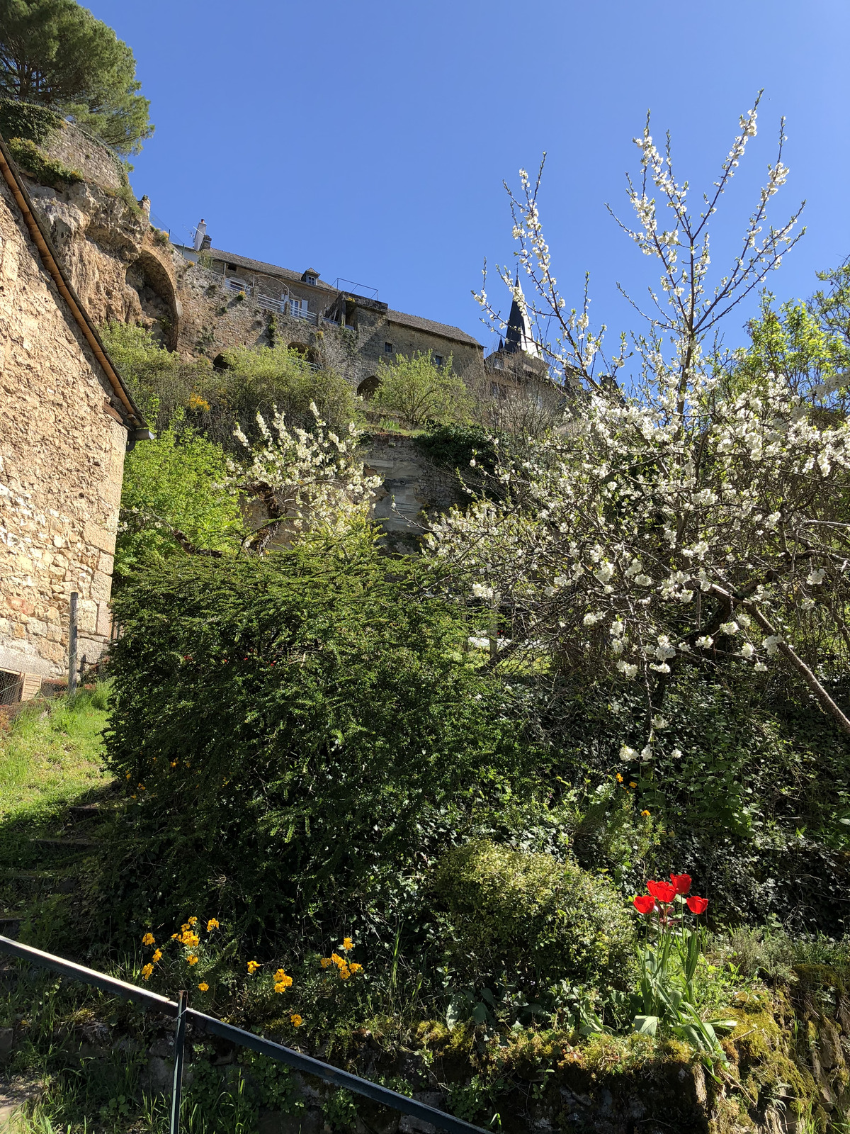 Photo France Salles la Source 2018-04 51