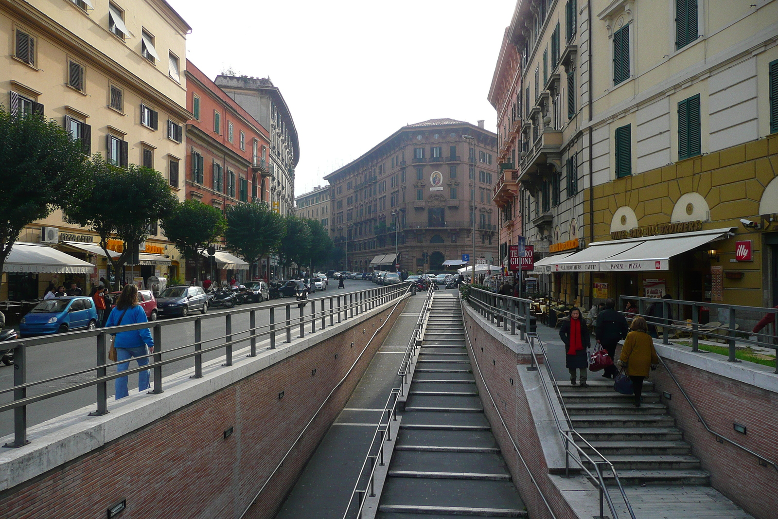 Photo Italie Rome rue Gregorio VII 2007-11 4
