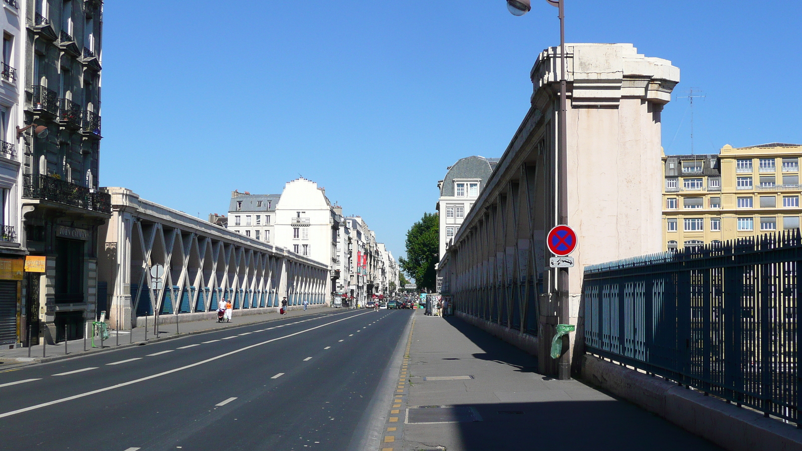 Photo France Paris Rue La Fayette 2007-08 112