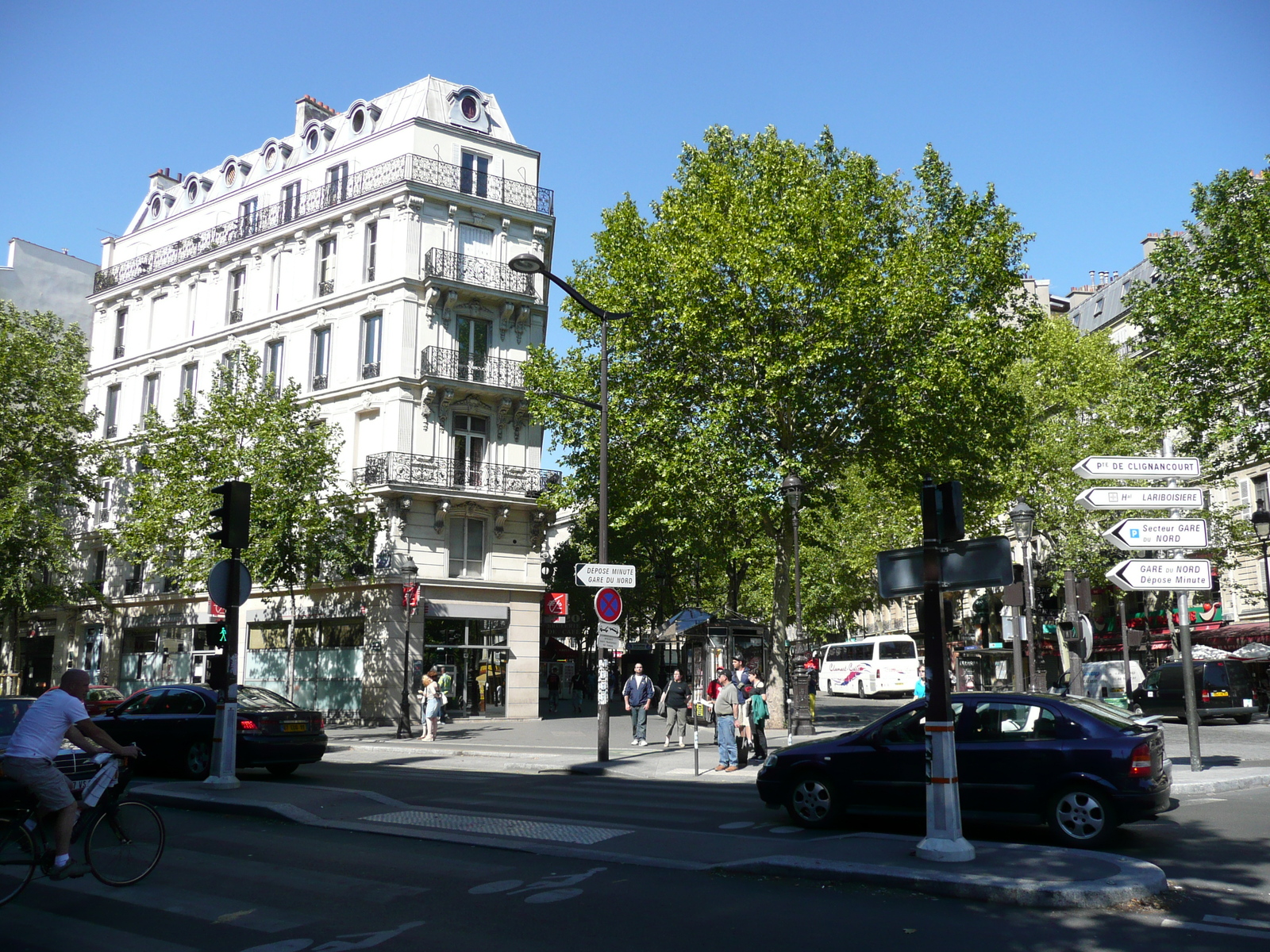 Photo France Paris Rue La Fayette 2007-08 21