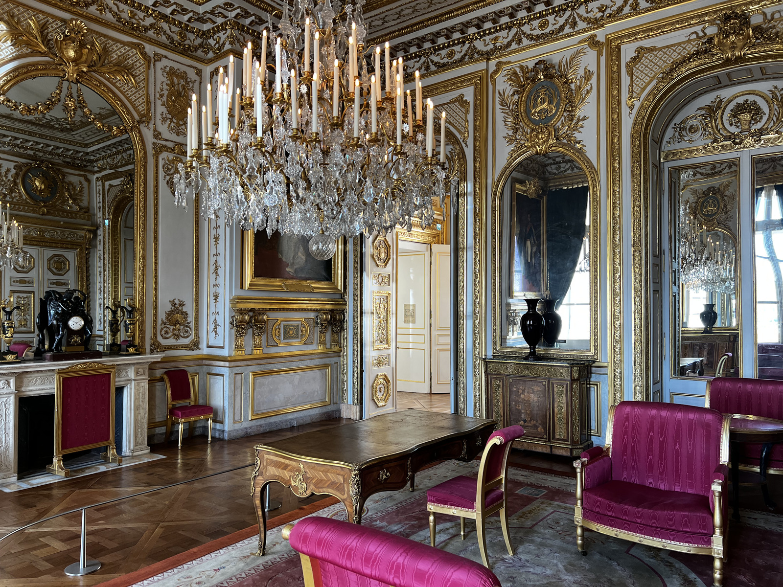 Photo France Paris Hotel de la Marine 2023-04 86