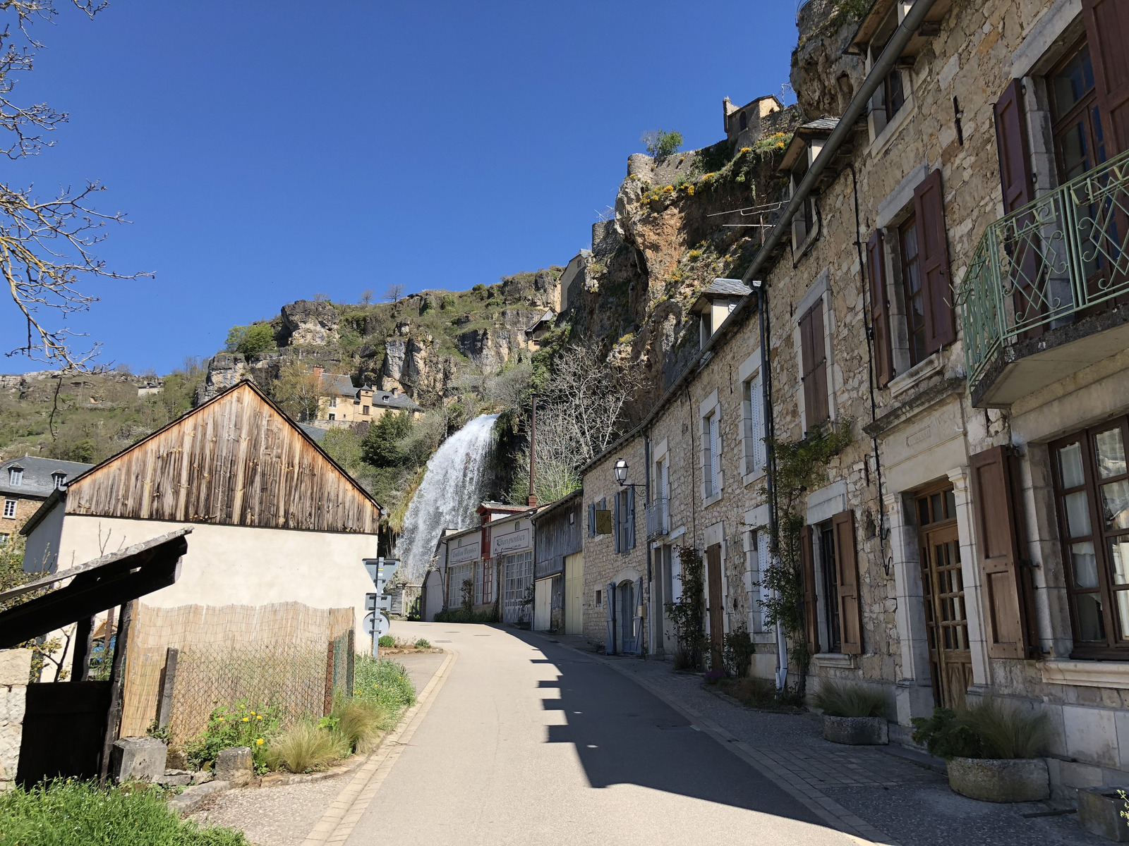 Photo France Salles la Source 2018-04 49
