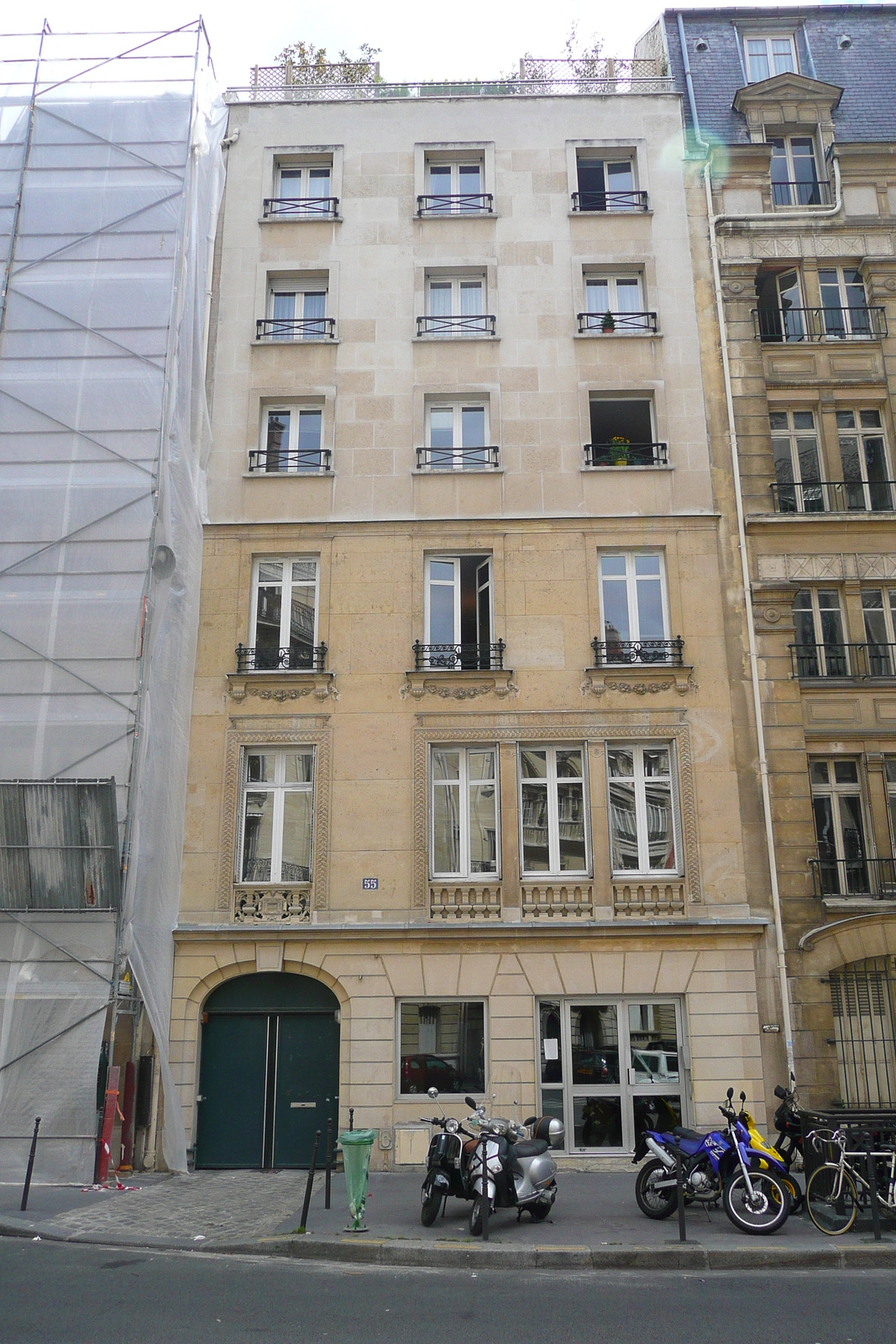 Photo France Paris Rue Ampère 2007-06 23