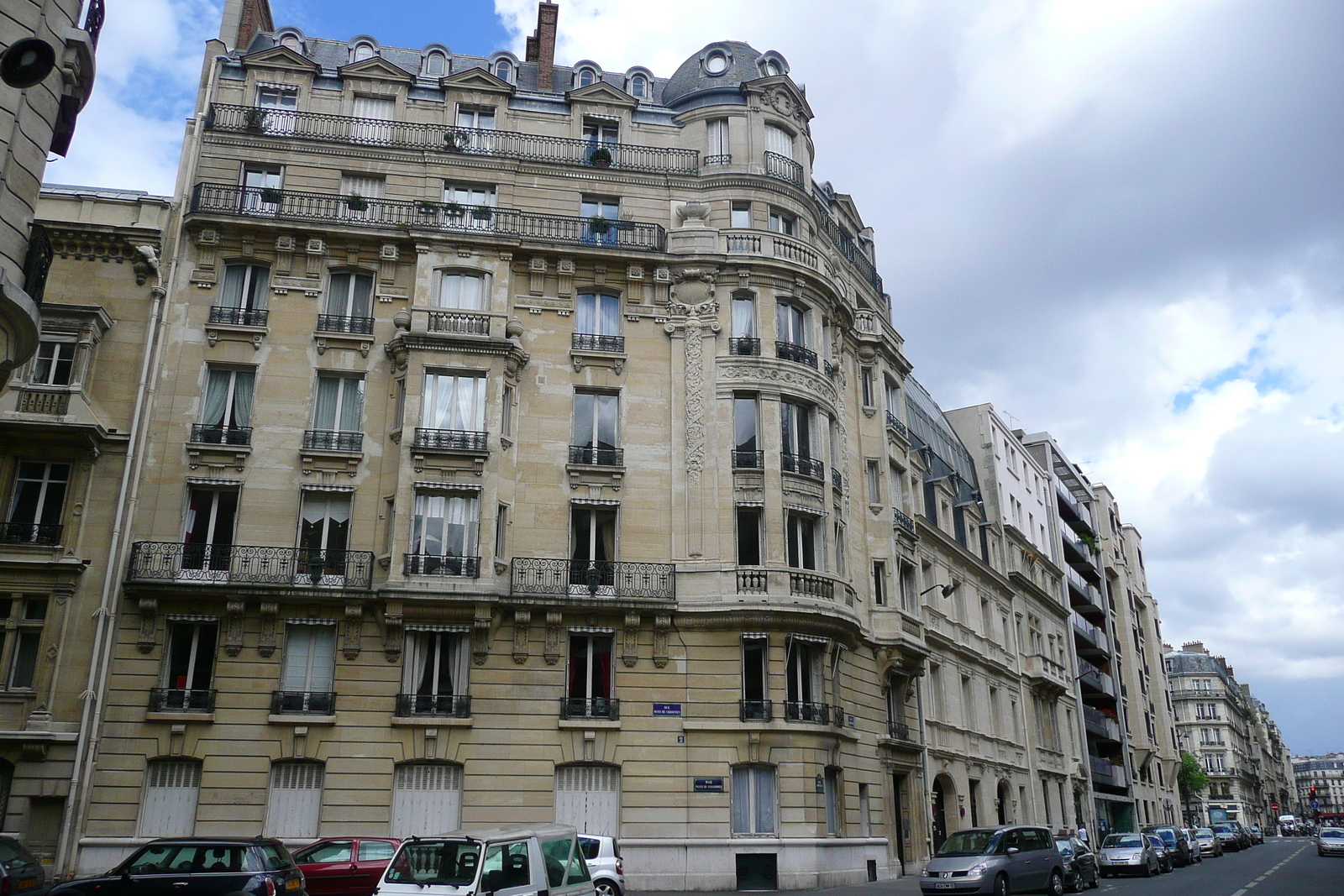 Photo France Paris Rue Ampère 2007-06 21