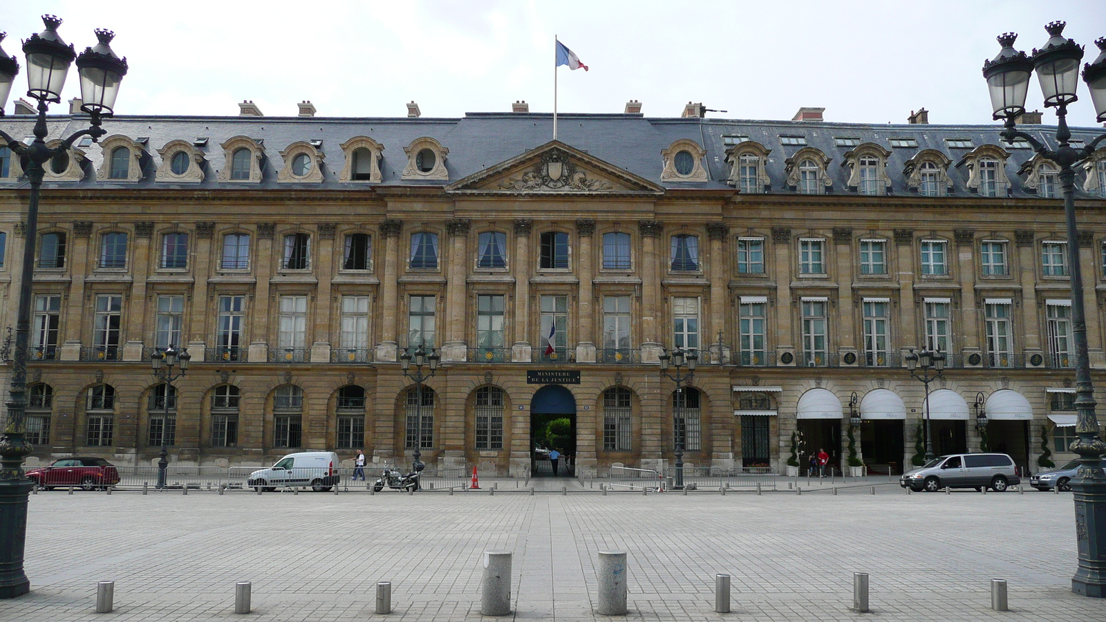 Photo France Paris Place Vendome 2007-07 13