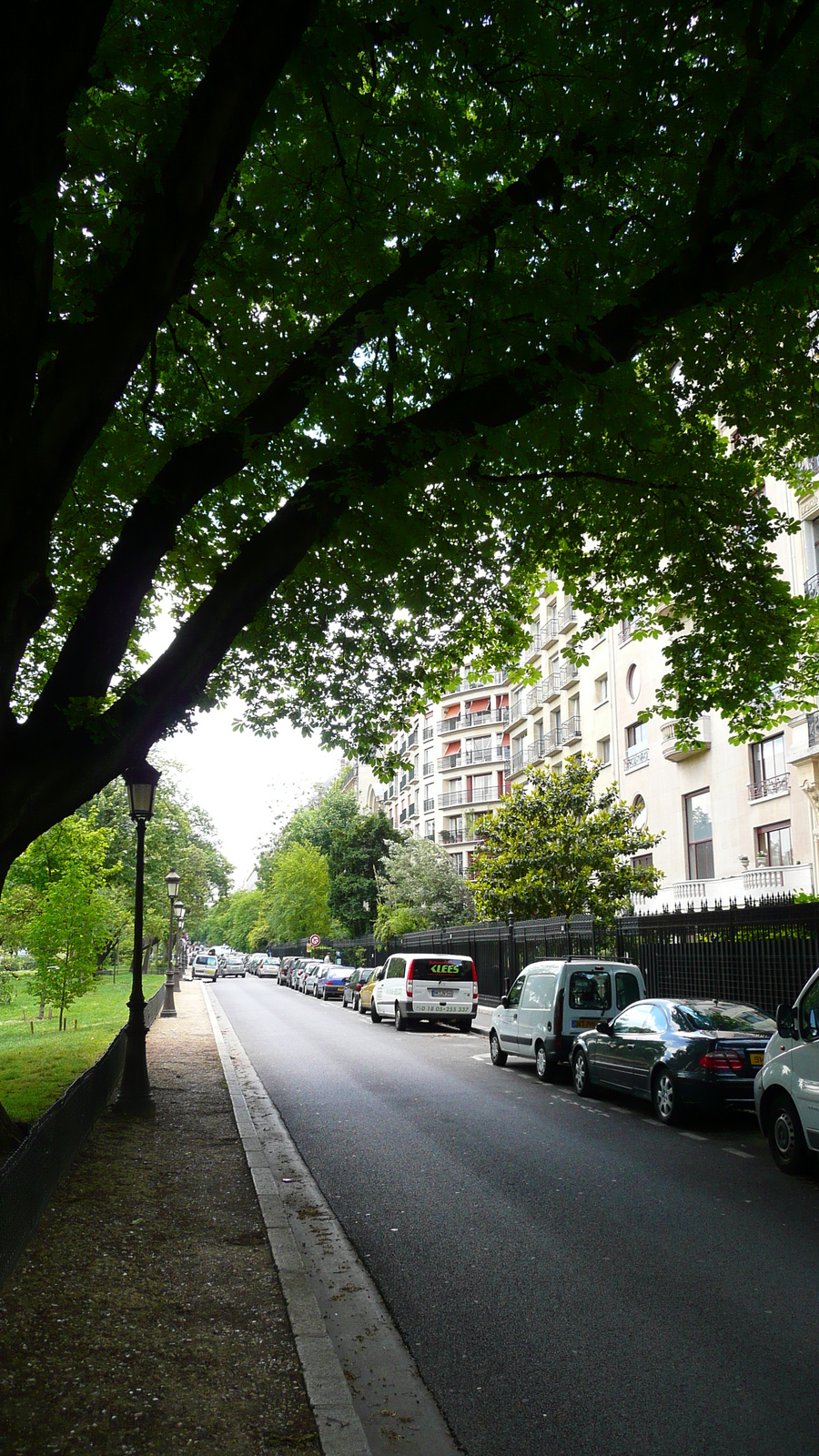 Photo France Paris Avenue Foch 2007-06 118