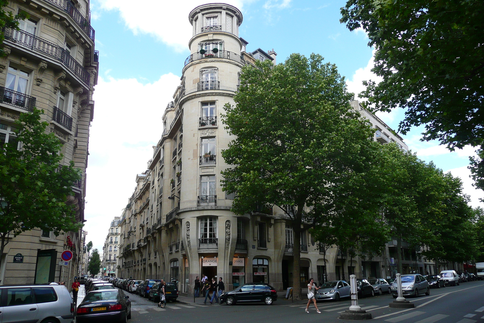 Photo France Paris Avenue Niel 2007-06 5
