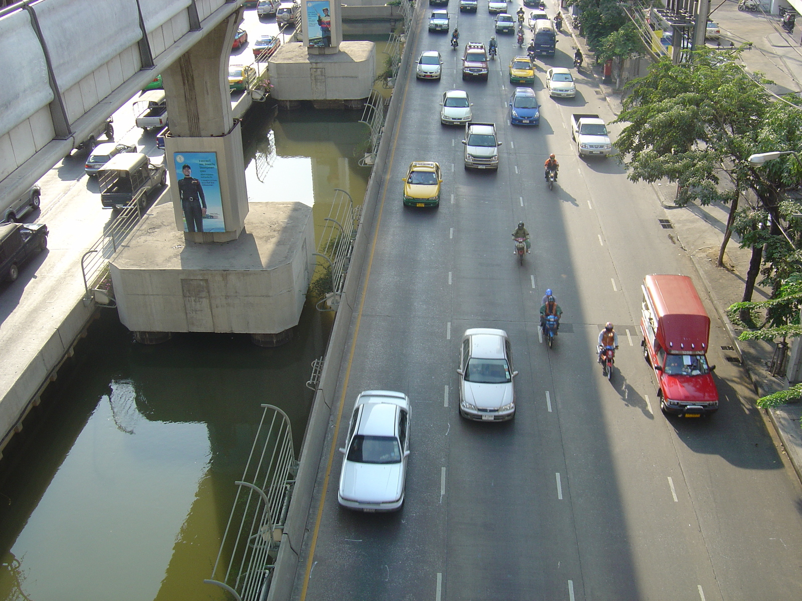 Photo Thaïlande Bangkok Sky Train 2004-12 69