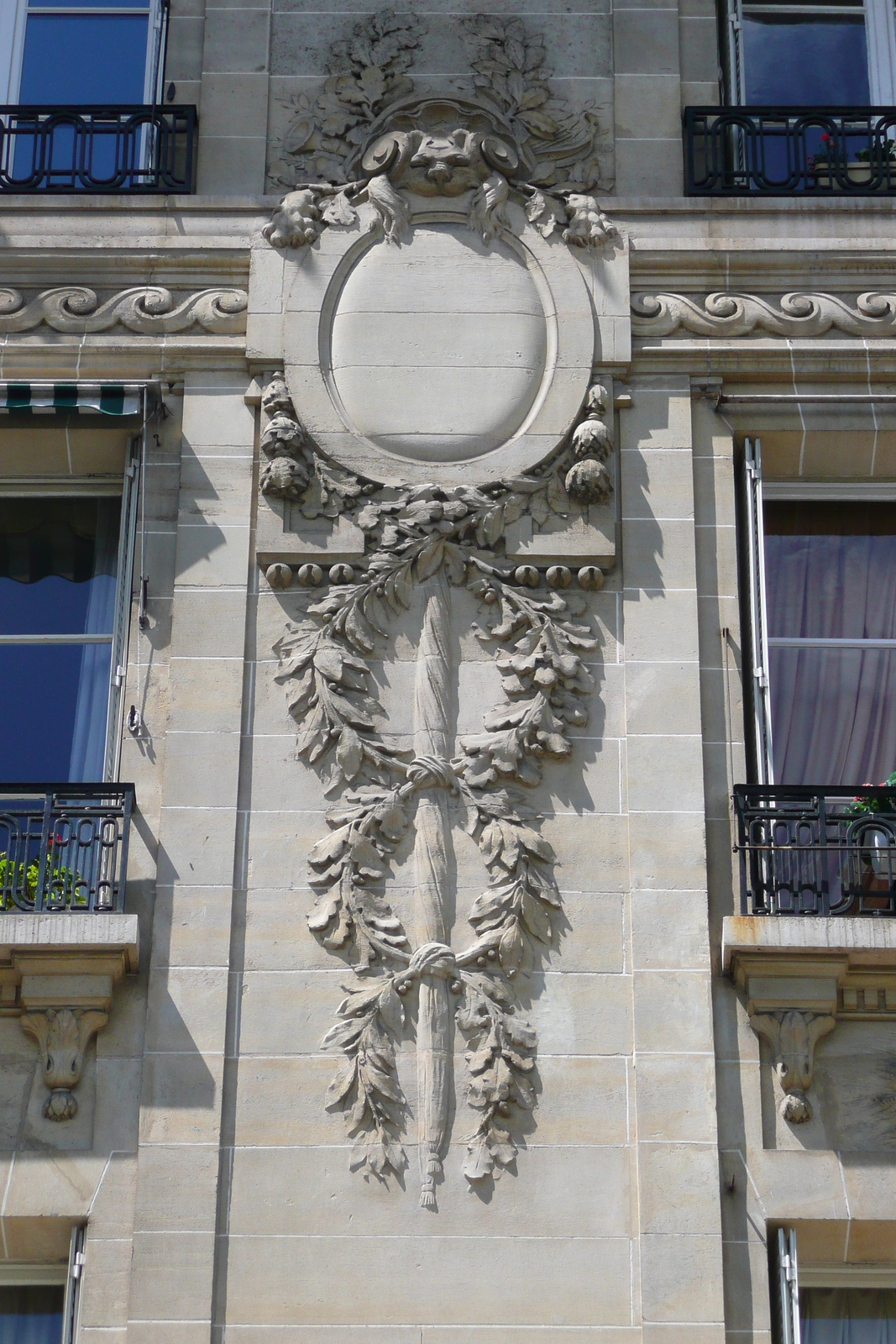Photo France Paris Avenue Niel 2007-06 91