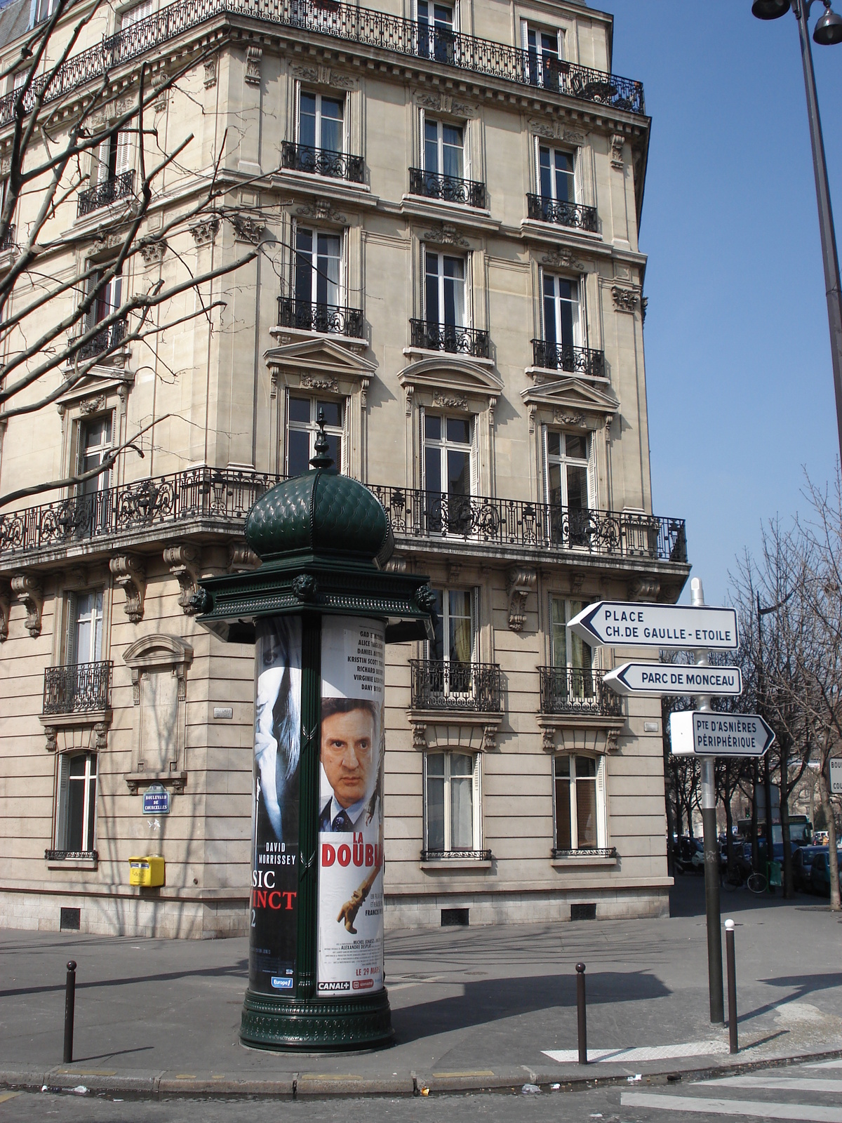 Photo France Paris 17eme Arrondissement Boulevard de Courcelles 2006-03 2