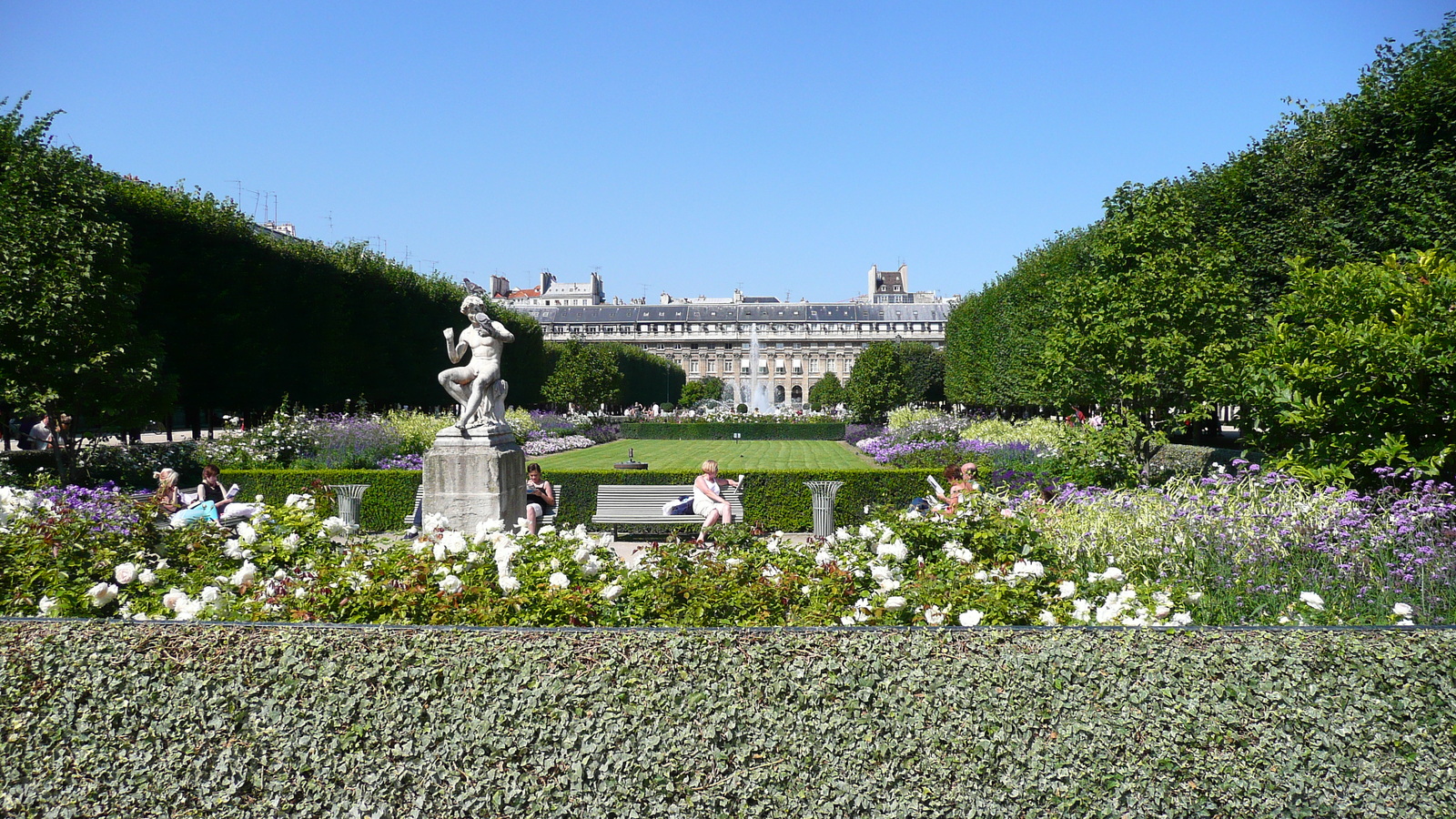 Photo France Paris Palais Royal 2007-08 78