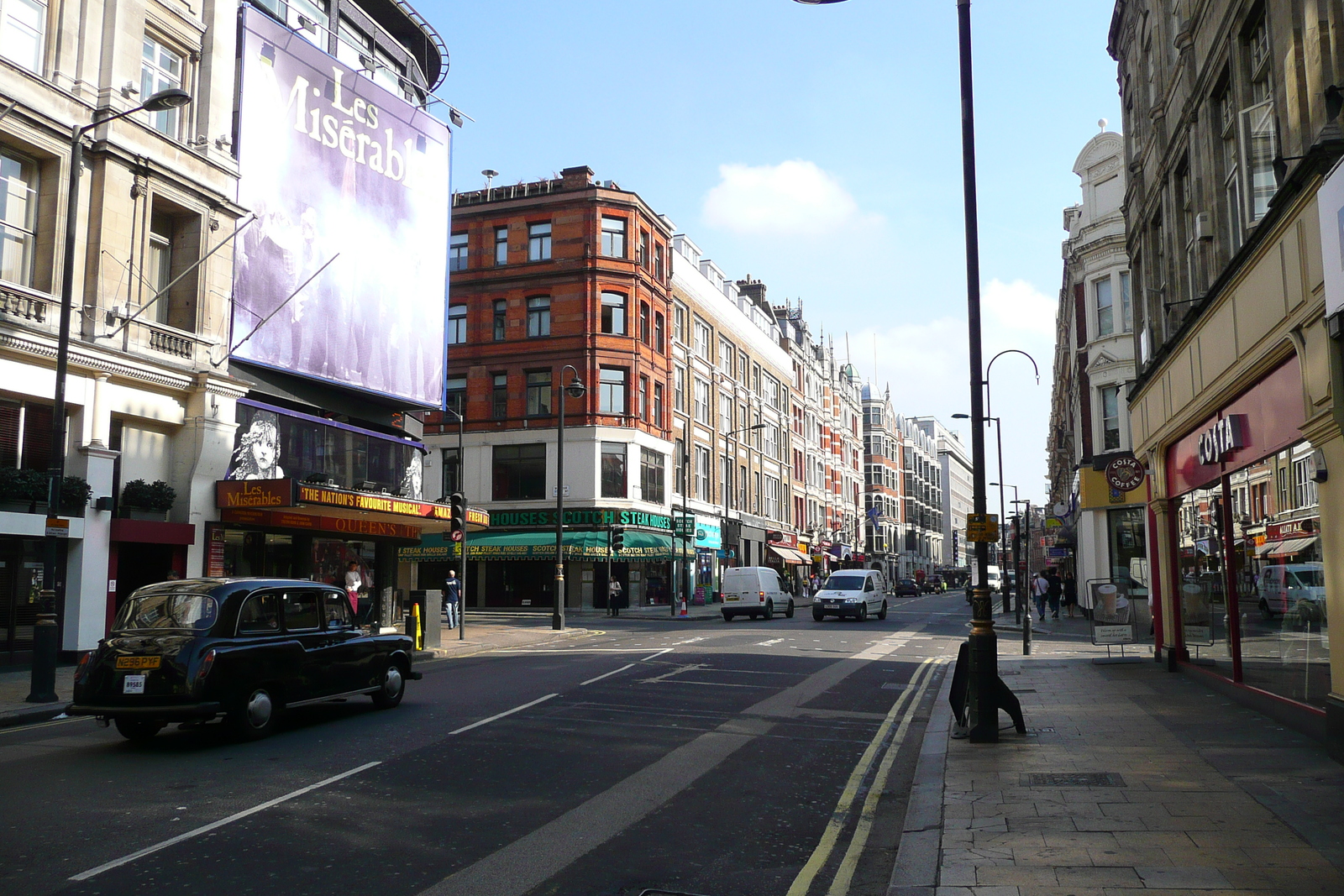 Photo Royaume-Uni Londres Avenue Shaftesbury 2007-09 30