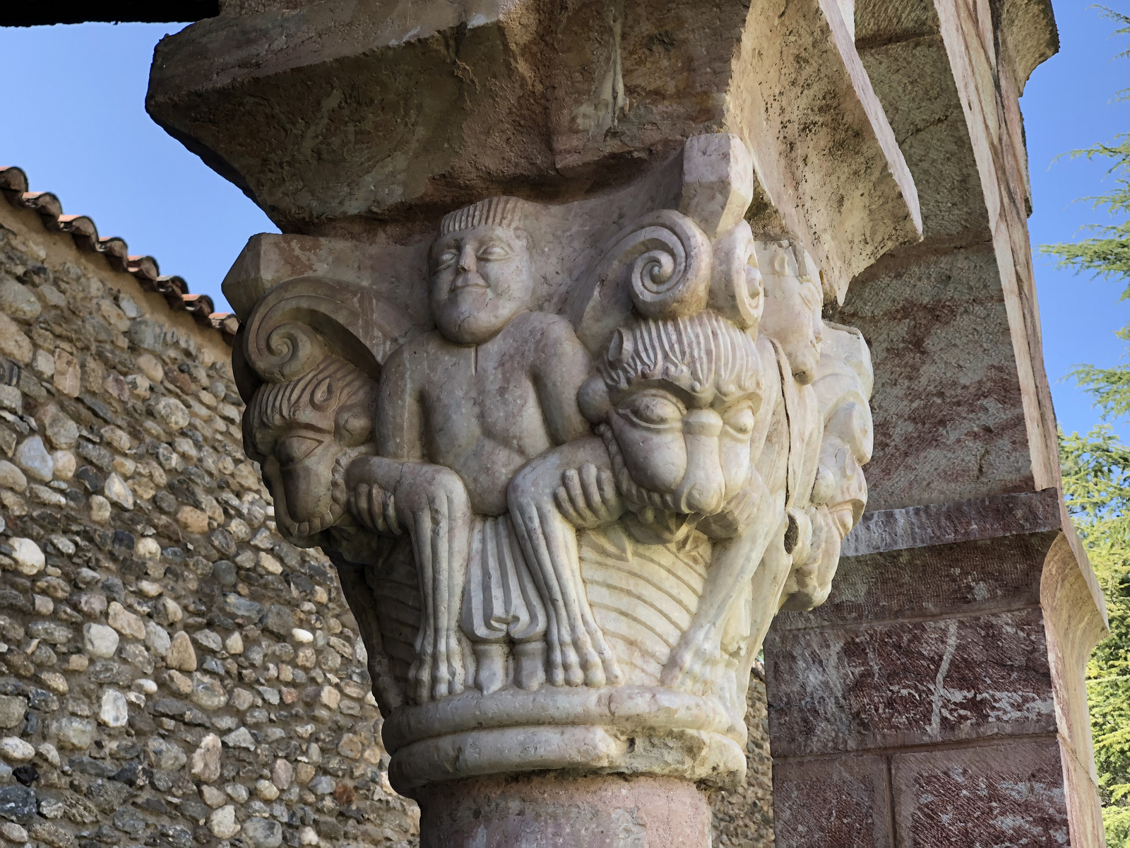 Photo France Abbaye Saint-Michel de Cuxa 2018-04 46