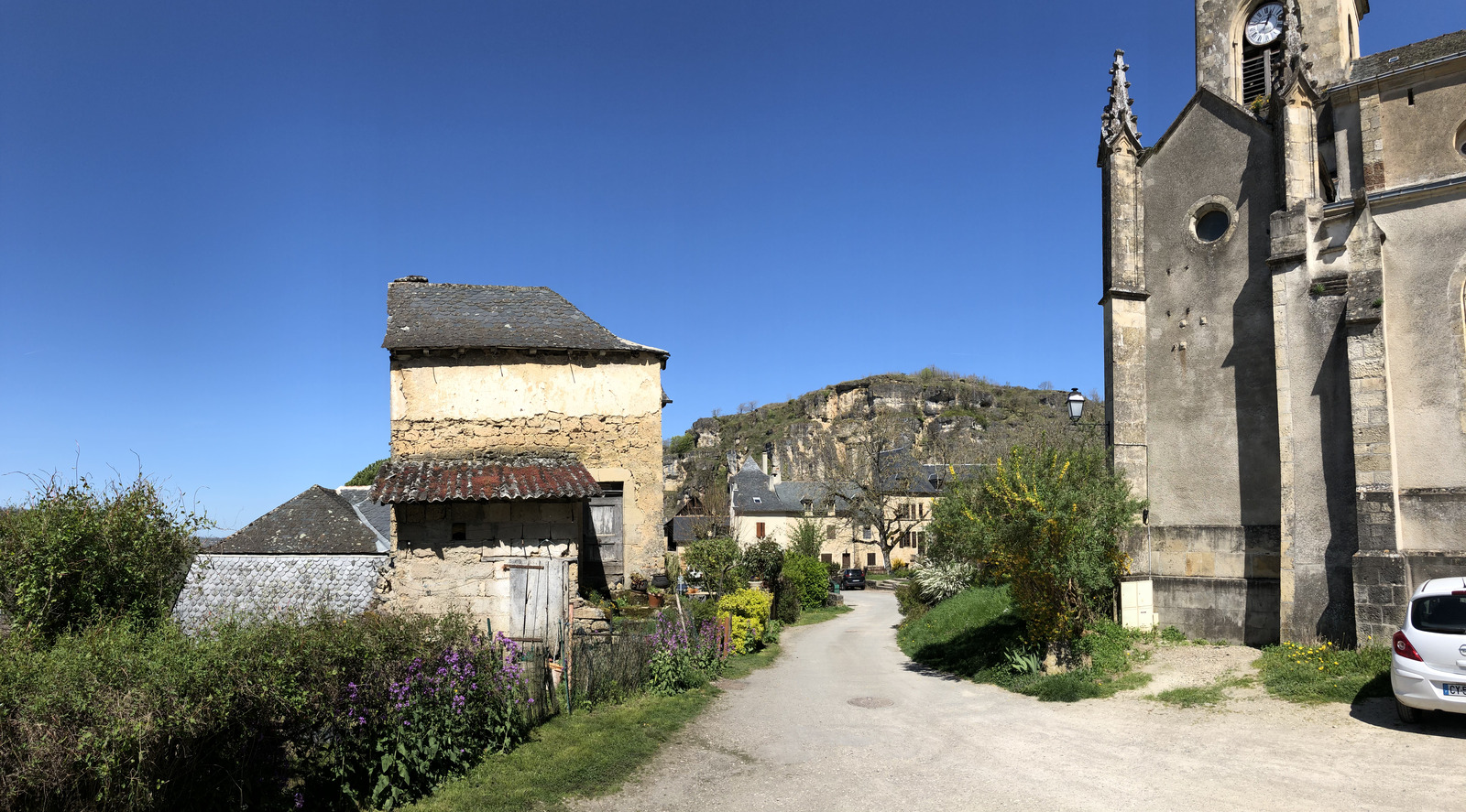 Photo France Salles la Source 2018-04 83