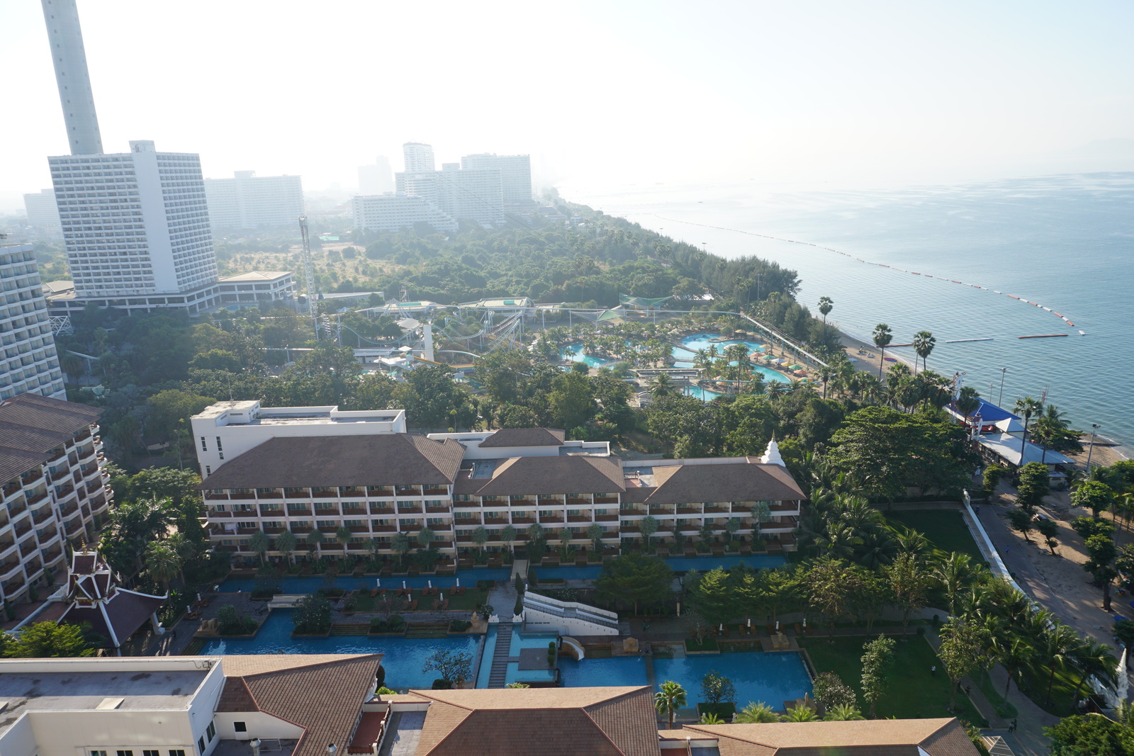 Photo Thaïlande Pattaya Phra Tamnak 2016-12 2
