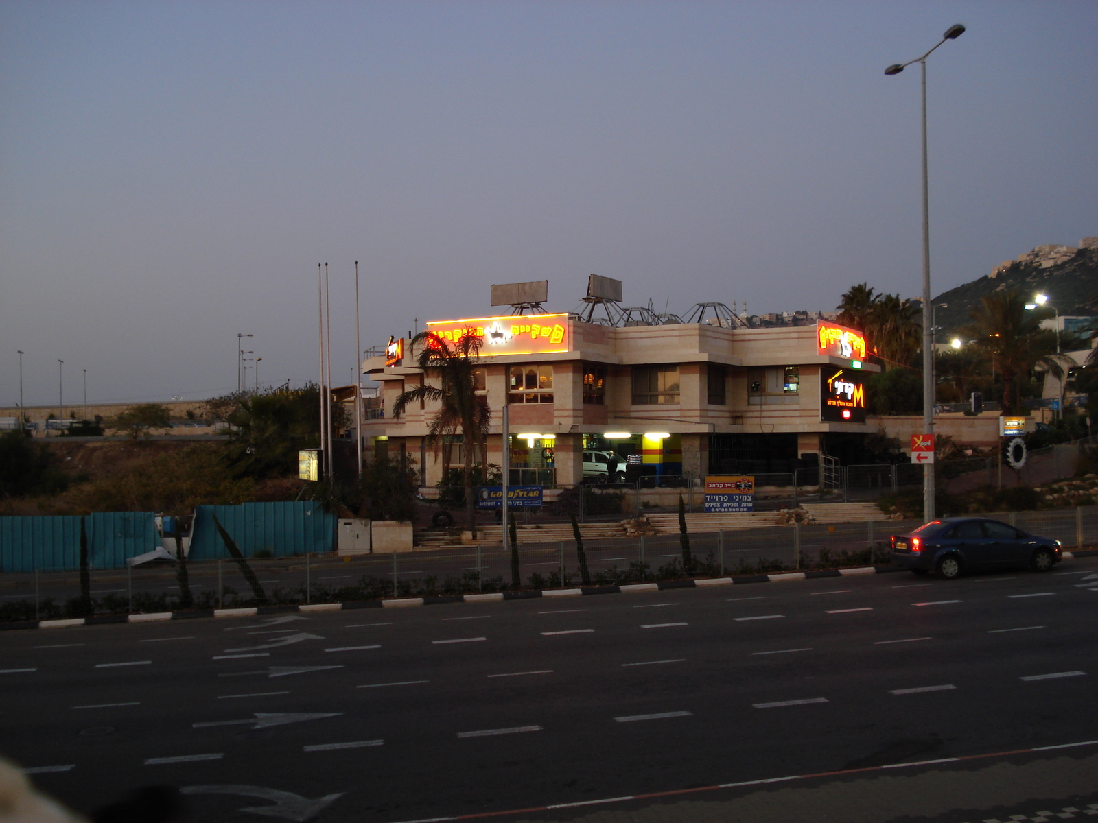 Photo Israel Haifa Haifa mall 2006-12 0