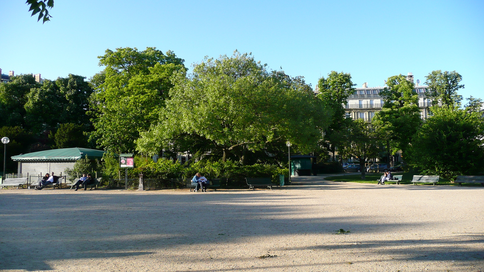 Photo France Paris Avenue des Champs Elysees 2007-04 54