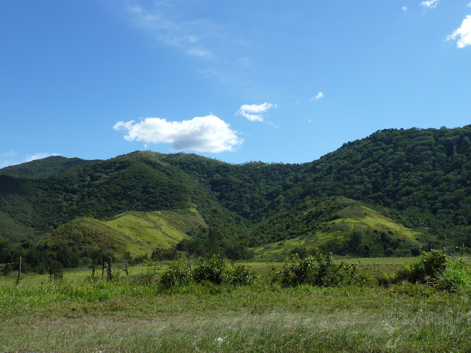 Photo Nouvelle-Calédonie route de Tontouta à Thio 2010-05 2