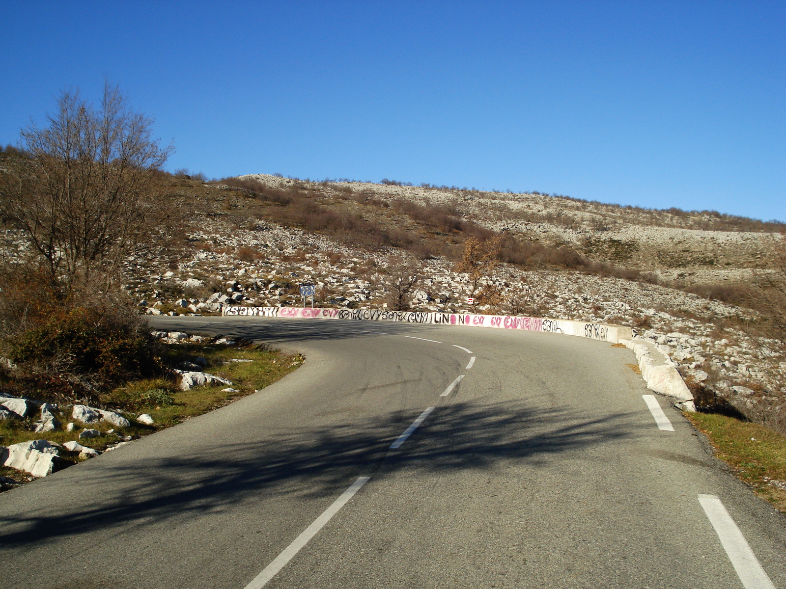Photo France Côte d'Azur route du Col de Vence 2007-01 56