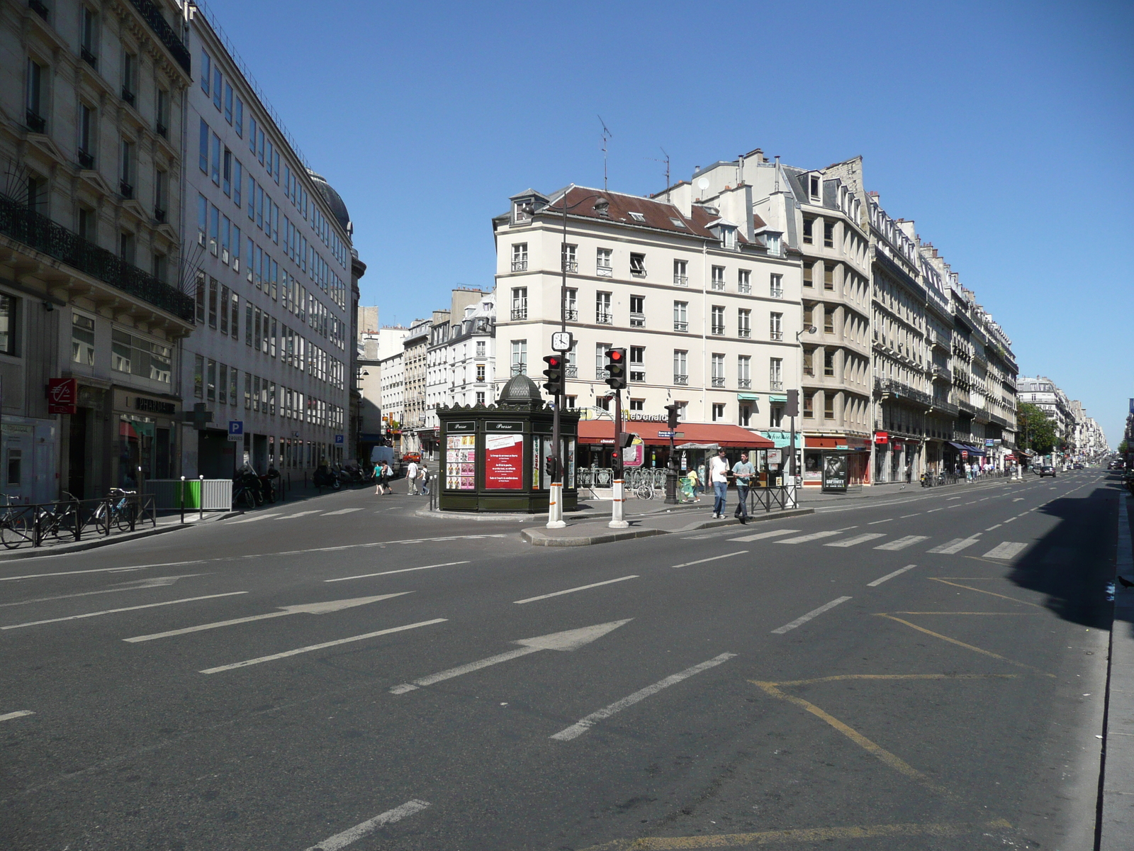 Photo France Paris Rue La Fayette 2007-08 46