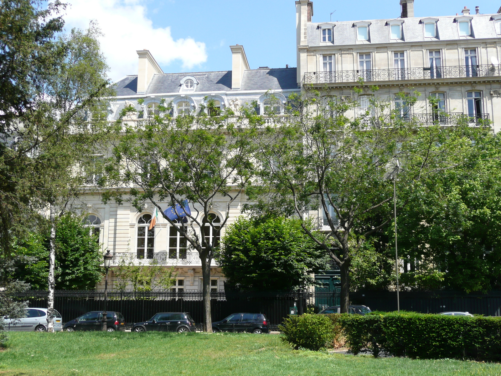 Photo France Paris Avenue Foch 2007-06 27