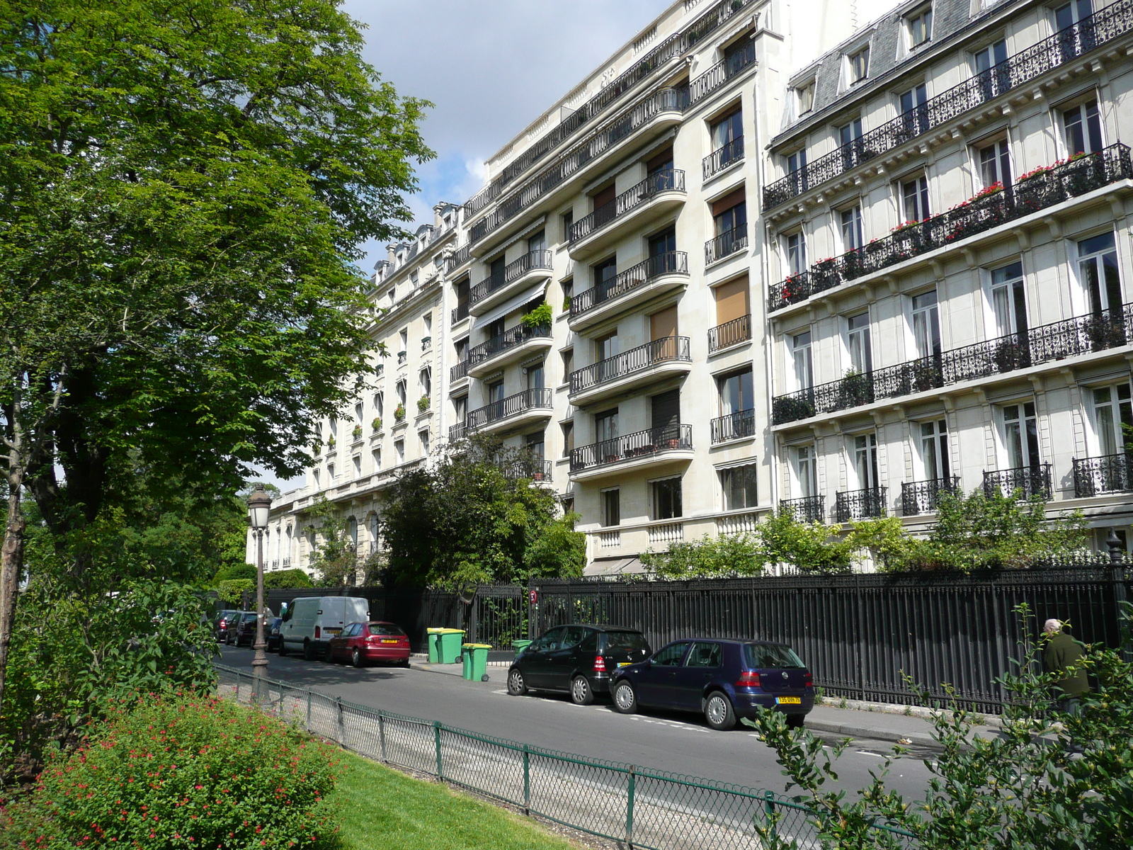Photo France Paris Avenue Foch 2007-06 28