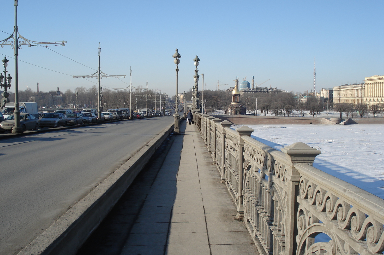 Photo Russie Saint-Pétersbourg La Neva 2006-03 42