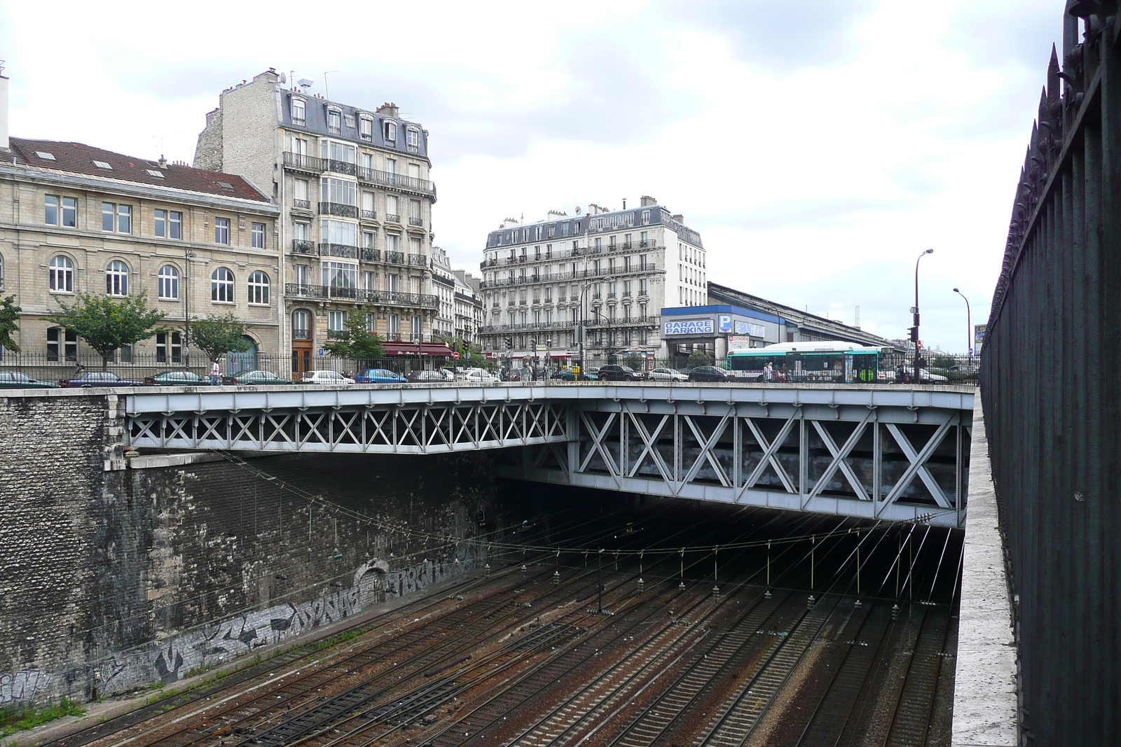 Photo France Paris Rue de Rome 2007-06 89