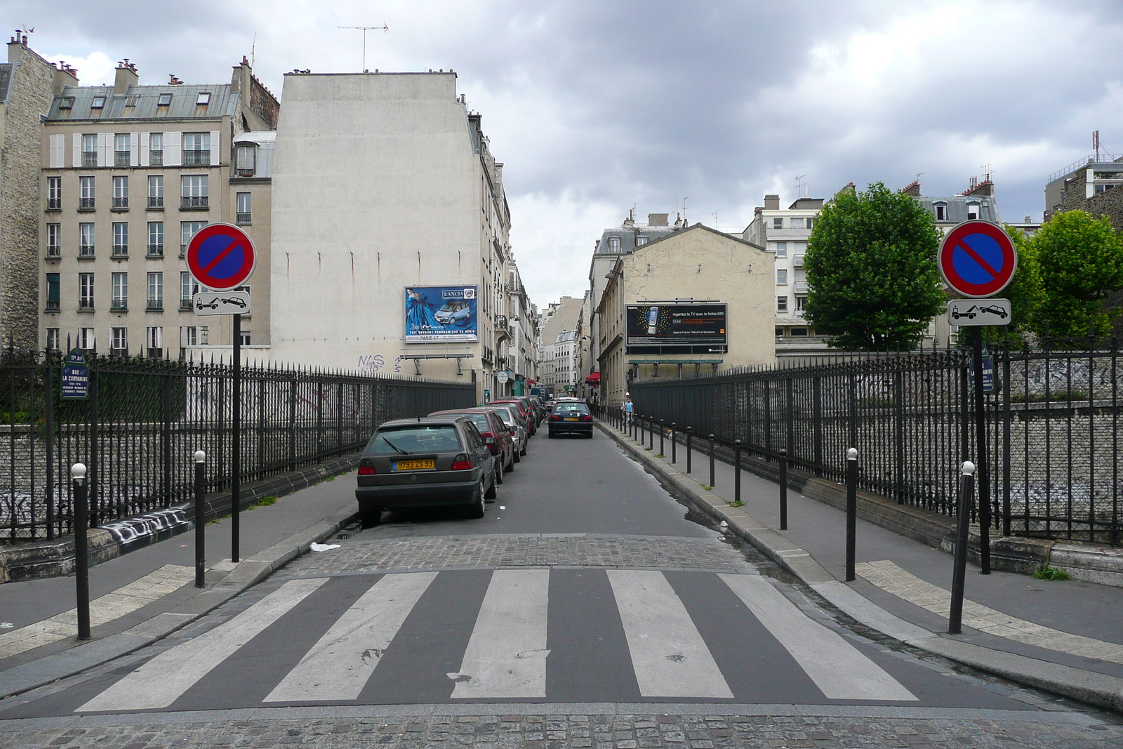 Photo France Paris Rue de Rome 2007-06 38