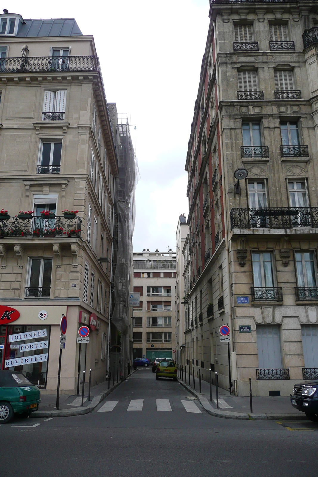 Photo France Paris Rue de Rome 2007-06 84