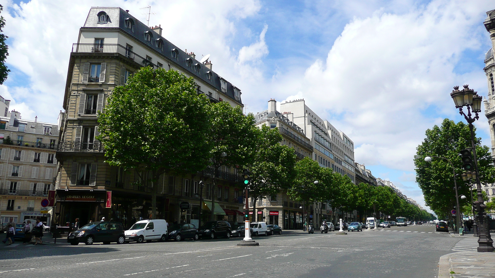 Photo France Paris Boulevard Malesherbes 2007-05 53