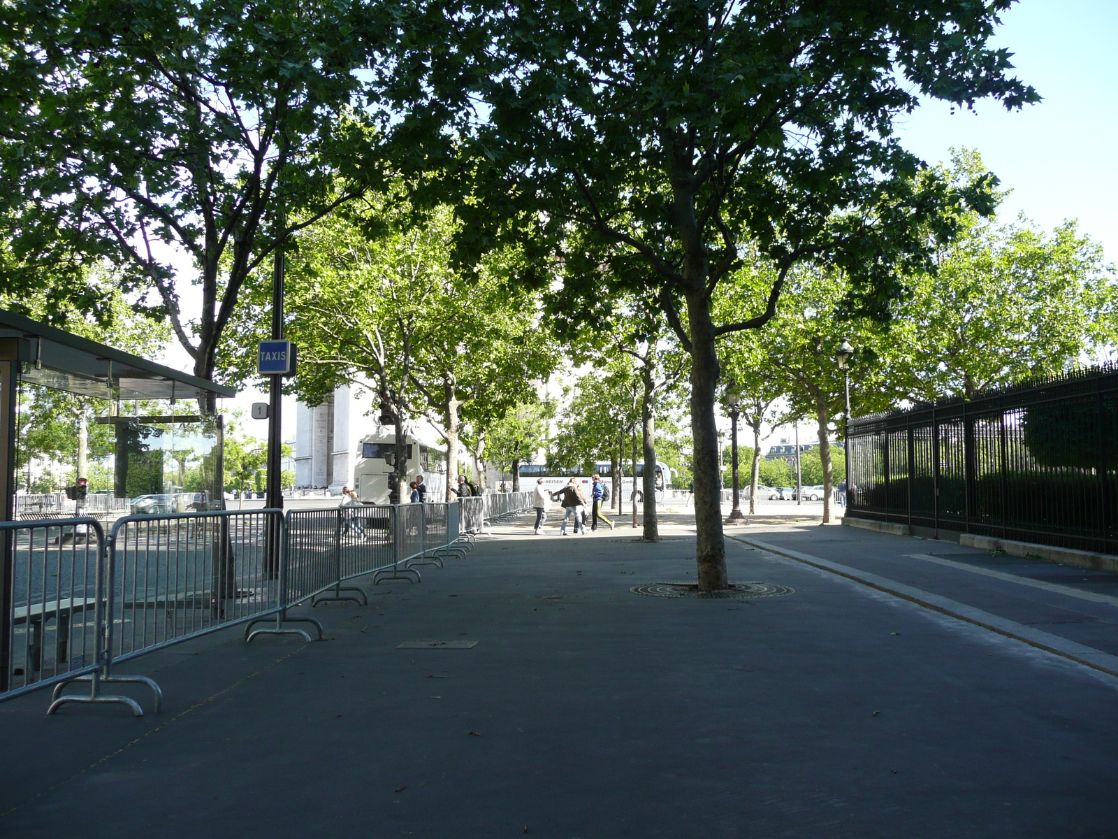 Photo France Paris Place de l'Etoile 2007-05 0