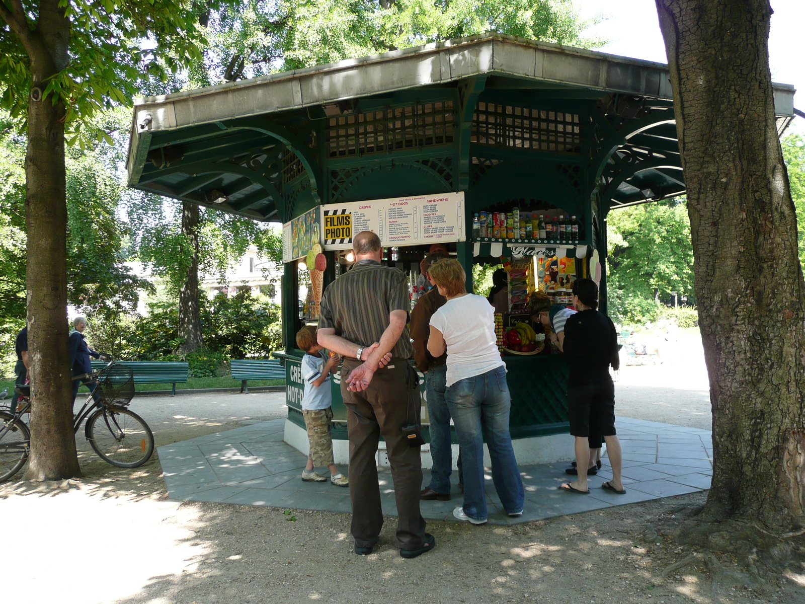Photo France Paris Avenue des Champs Elysees 2007-05 2