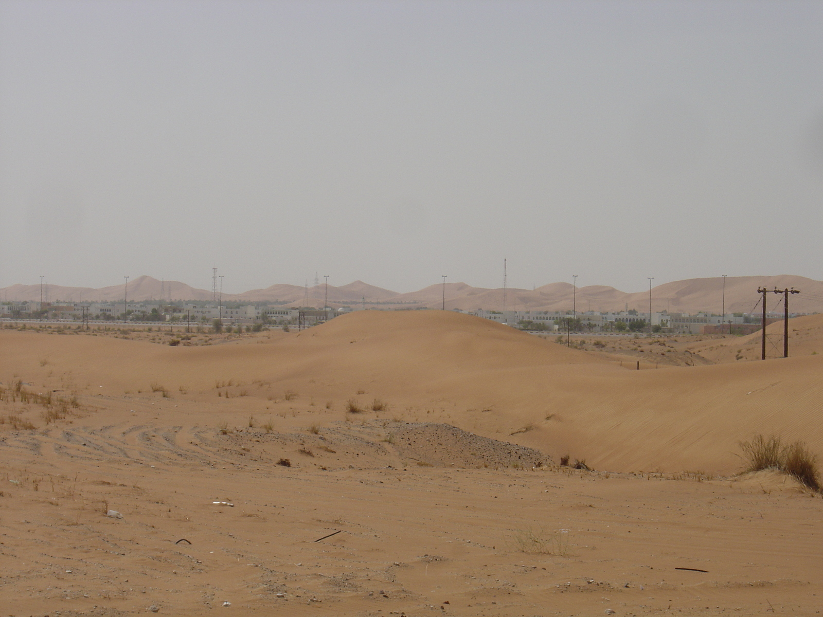 Photo Émirats arabes unis Route de Al Ain à Abu Dhabi 2005-09 14