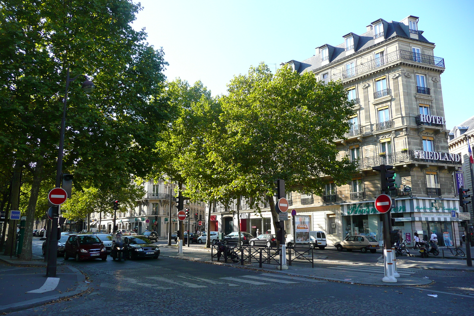 Photo France Paris Avenue de Friedland 2007-09 52